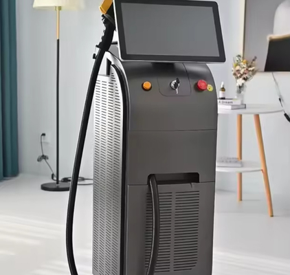 Zaawansowana maszyna do usuwania włosów laserowych o długości 808 nm o rozmiarze 15,6 cala 4K Inteligentny ekran 10-120J/cm\u00b2